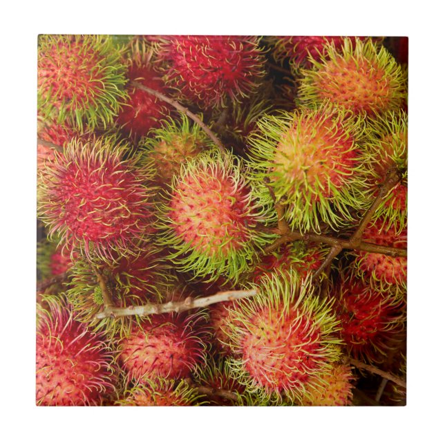 Fruta de Rambutã no Mercado de Can Duoc (Frente)