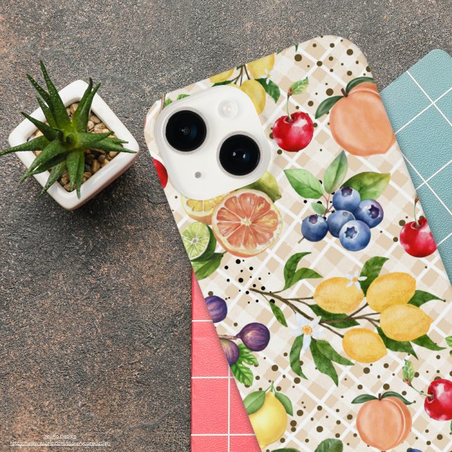 Frutas coloridas de colheita moderna e escocês cas (Criador carregado)