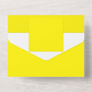 fundo amarelo com borda negra