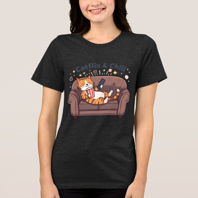 Funny Cat Shirt – Catflix & Chill Tee (Frente)