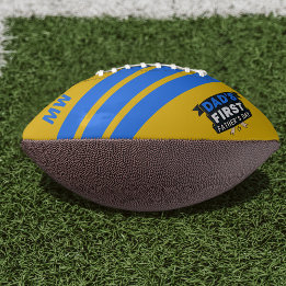 Futebol do primeiro Dia de os pais do pai