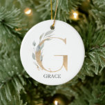 G Monograma, Ornamento Cerâmico Personalizado Flor<br><div class="desc">Florial do monograma da letra G. A letra G,  de textura castanha ouro,  acentuada com folhas compostas de cor aquosa verde,  flores e pó de ouro. Personalizado com o nome na fonte correspondente.</div>