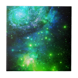 Galáxia Azul de Estrelas do Espaço Verde