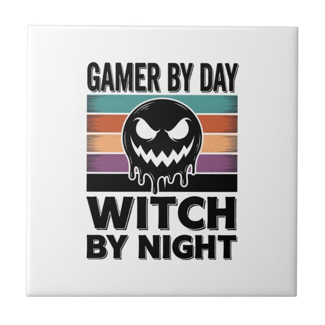 Gamer de Dia Bruxa de Noite Design Retro de Hallow (Frente)