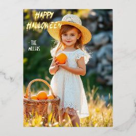 Garota com o Dia das Bruxas de Abóbora