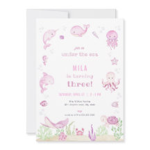 Garota Rosa Sob Convite De Aniversário Do Mar
