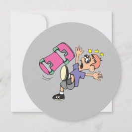 Garoto bate no skate