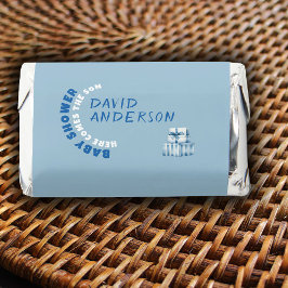 Garoto chá de fraldas minimalista de cor azul-aquá