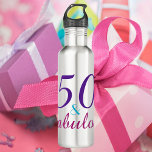 Garrafa 50 e Fabuloso Aniversário Girly<br><div class="desc">Conhece alguém fabuloso que comemora um aniversário de 50 anos? Este design diz 50 & Fabuloso em azul,  rosa e roxo. Faz um presente de excelente ou um favor de festa!</div>