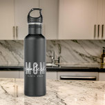 Garrafa A Mãe Mais Fria Desde 20XX Moderno, Um Pré-Disquet<br><div class="desc">Esta design simples e moderna é composta por tipografia sã-serif.</div>