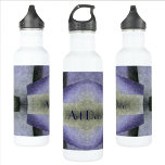 Garrafa Abstrato de Deco de Arte Preta e Verde Roxo<br><div class="desc">Estas belas garrafas de água apresentam na moda Art Deco inspiraram abstratos em tons mutados de roxo,  lilás,  verde-oliva e preto em blocos de cores. Esta garrafa de água é única e elegante. Personalize com Nomes ou seu próprio texto.</div>