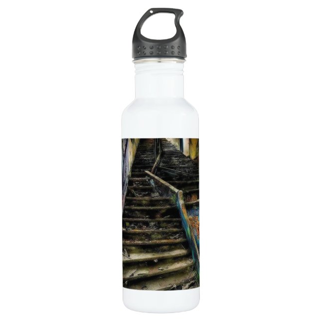 Garrafa Arte Urbana em Escadas Abandonadas (Frente)