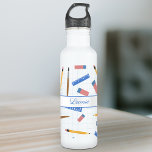 Garrafa Bolsa de Água Padrão para Abastecimento Escolar<br><div class="desc">Para levar sua bebida favorita à escola,  esta garrafa d'água com padrão de suprimentos escolares é perfeita,  quer você seja professor,  estudante ou criança! Personalizou-o com o seu próprio nome próprio!</div>