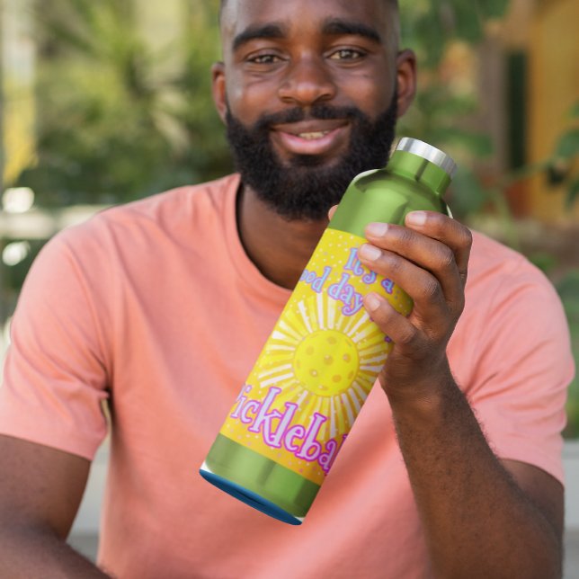 Garrafa Bom Dia Para Jogar Pickleball (Keep hydrated with this colorful pickleball water bottle!)
