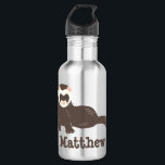Garrafa Brown Ferret Personalizado<br><div class="desc">Onde quer que você vá, lembre-se do seu furão de estimação com esta garrafa de água fofinha apresentando uma ilustração simples de um furão marrom com uma face branca e seu próprio nome ou texto personalizado em marrom correspondente. Faz um presente excelente para os donos de furões.</div>