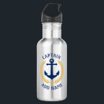 Garrafa Capitão Boat Name Anchor Dourado Style Laurel Star<br><div class="desc">Uma garrafa de água de aço inoxidável personalizada com o seu título Capitão ou outro título e o nome do barco,  nome da família ou outro texto desejado. Apresentando uma âncora náutica,  folhas de ouro e emblema de estrela,  desenhada por medida. Faz um presente excelente para qualquer ocasião.</div>
