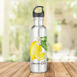 Garrafa Citrus Lemon Monograma<br><div class="desc">Aproveite esses óculos personalizados com um design de limão de citros de aquarela.</div>