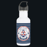 Garrafa Definir faixas náuticas da vela<br><div class="desc">Design náutica,  em marinho vermelho e branco,  com âncora e conservante de vida. Esta garrafa de água faz uma escolha de presente de excelente para os barqueiros,  marinheiros,  entusiastas de cruzeiros e qualquer um que goste de estar perto da água.</div>