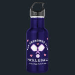 Garrafa Divirta-se citação de Jogar Pickleball<br><div class="desc">Se você é a vovó que está sempre querendo fazer coisas divertidas e você joga picleball então esta garrafa d'água é perfeita para você! É também uma ideia perfeita de um neto a uma bola de picleball divertida jogando vovó. Adicione um nome e nunca mais irá perder a sua garrafa...</div>