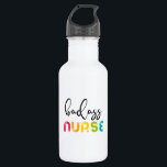 Garrafa Enfermeira Badass<br><div class="desc">Um design brilhante e na moda para todas as enfermeiras e prestadores de cuidados!</div>