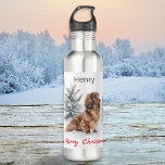 Garrafa Feliz Natal Cão de Dachshund de Cabelo Longo na Ne<br><div class="desc">Aproveite a magia de inverno extra com esta deliciosa garrafa de água com tema doxie. A garrafa reutilizável apresenta uma ilustração ao estilo aquarela de um adorável dachshund de cabelos longos, numa maravilha de inverno de neve e árvores verdes. A saudação "Feliz Natal" aparece abaixo da imagem de um cão...</div>