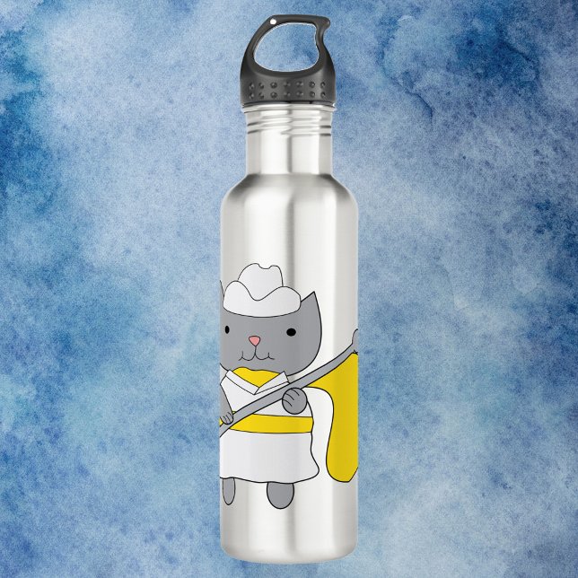 Garrafa Guarda Cor do Gato Amarelo Branco (A water bottle featuring a cat wearing a flag team uniform in yellow and white.)