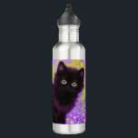 Garrafa Gustav Klimt Black Kitten<br><div class="desc">Garrafa de água com um gatinho preto Gustav Klimt! Esta beleza de olhos largos se coloca num campo verde de flores roxas. Um presente pensativo para amantes de gatos e entusiastas de arte austríacos!</div>