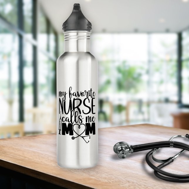 Garrafa Minha enfermeira favorita me chama de mãe - (My favorite Nurse call me mom - 710 Ml Water Bottle)