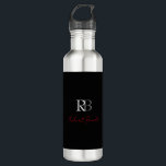Garrafa Nome das Iniciais Simples, Preto, Vermelho Vermelh<br><div class="desc">Você está procurando uma design simples,  minimalista,  atraente? Esta design que vai agarrar a atenção das pessoas imediatamente,  mas não muito complicada,  é para vocês.</div>