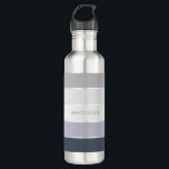 Garrafa Nome Personalizado do Bloco de Cores das Montanhas<br><div class="desc">Este design colorido e moderno apresenta um padrão de blocos coloridos em tons de cinza com seu nome personalizado #garrafas d'água #ware #personalizedgifts</div>