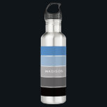 Garrafa Nome Personalizado do Colorblock Blues de inverno<br><div class="desc">Este design colorido e moderno apresenta um padrão de blocos coloridos em tons de azul com seu nome personalizado</div>