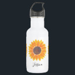 Garrafa Nome Personalizado do Monograma de Girassol<br><div class="desc">Monograma de girassol Nome de Garrafa de Água de Aço Inoxidável Personalizada.
Esta garrafa de água floral é decorada com girassóis amarelados em fundo branco. 
Você pode personalizá-lo com seu nome ou monograma.
Original Watercolor © Michele Davies.</div>
