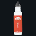 Garrafa Nome Personalizado Moderno do Namaste Lotus Flower<br><div class="desc">Namaste Lotus Flower Modern Personalised Name Malhação desportiva Yoga Yoga Stainless Steel Water Bottle apresenta uma flor branca de lótus com o texto "namaste" no moderno roteiro de caligrafia manuscrito e personalizado com seu nome. Presente perfeito para amigos e família de aniversário, Natal, Dia de as mães, melhores amigos, amantes...</div>