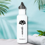 Garrafa Nome Personalizado Moderno do Namaste Lotus Flower<br><div class="desc">Namaste Black Lotus Flower Modern Personalised Name Malhação desportiva Yoga Stainless Steel Water Bottle apresenta uma flor preta de lótus com o texto "namaste" no moderno roteiro de caligrafia manuscrito e personalizado com seu nome. Presente perfeito para amigos e família de aniversário, Natal, Dia de as mães, melhores amigos, amantes...</div>