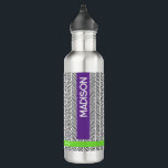 Garrafa Nome Personalizado Tumbler Térmico | Roxo Personal<br><div class="desc">Personalize este cilindro térmico de aço inoxidável com seu nome para uma garrafa de viagem de sotaque na moda púrpura. Mantém as bebidas quentes ou frias,  disponíveis em vários tamanhos,  com fácil personalização e envio rápido perfeitos para uso diário ou para presentes.</div>