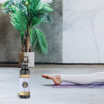 Garrafa Ouro yogi silhouette<br><div class="desc">Num fundo de cor doce,  um círculo com a silhueta ouro de um iogi e sua sombra. Marcado com seu primeiro nome e sobrenome inicial em fontes caligráficas elegantes,  será um acessório perfeito depois de sua prática diária de yoga. Simples,  elegante e refinado.</div>