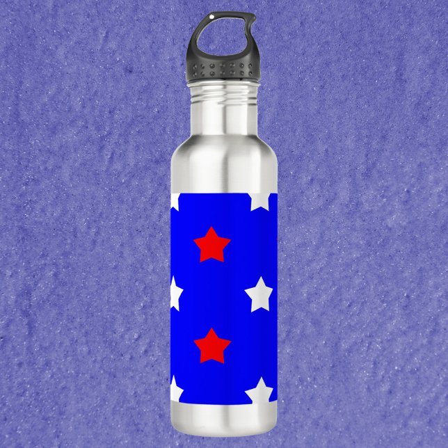 Garrafa Padrão Branco Vermelho Padrão Azul Fundo (A water bottle with a pattern of red and white stars on a blue background)