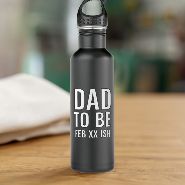 Garrafa Pai de ser personalizado Data de vencimento do beb (A fun gift for the Dad to be on his First Father's Day. Just add your due date.)