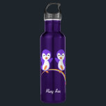 Garrafa Pinguim Roxo Cujo<br><div class="desc">Este bonito design de pinguim roxo é um casal de pinguins bonitos dançando em um belo arco-íris. Eu adoro presentes animados e felizes para iluminar o meu dia.</div>