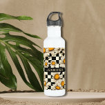 Garrafa Retro Groovy Daisy Checkerboard Personalized Name<br><div class="desc">Retro Groovy Daisy Checkerboard Personalized Name Water Bottle features a groovy daisy pattern on a black and white checkerboard pattern background with your custom text or personalized name in the center. Perfect as a gift for family and friends for Christmas, birthday, holidays, Mother's day, work colleagues and more. Created by...</div>