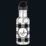 Garrafa Tendy Black and White Buffalo Xadrez Monogramada<br><div class="desc">Verificação/xadrez de búfalos preto e branco de tendência, monograma com nome e inicial. Parte de uma coleção. Você pode personalizar facilmente com seu nome e inicial, alterar as fontes e as cores da fonte. TORNE A SUA GARRAFA DE ÁGUA ÚNICA. Também faz um presente muito atencioso. Parte de uma coleção....</div>