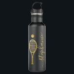 Garrafa Tênis personalizado preto e Dourado<br><div class="desc">Garrafa de água de aço inoxidável personalizada,  preta e dourada,  com um nome de script elegante,  monograma,  com uma raquete de tênis e um ícone de tênis.</div>