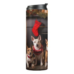 Garrafa Térmica Basenji em frente à Lareira Natal
