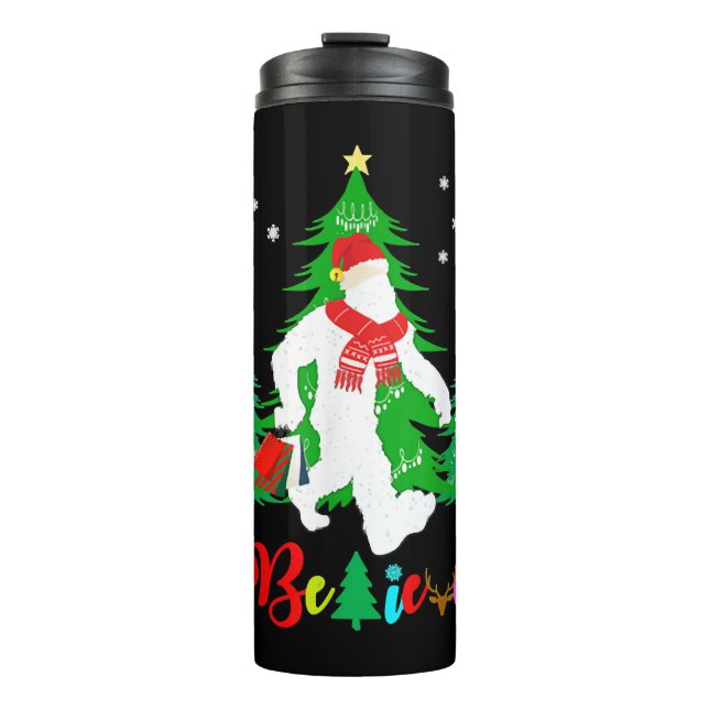 Garrafa Térmica Bigfoot Yeti Sasquatch Natal Acredite no Natal (Frente)