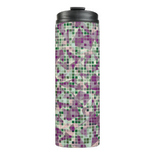 Garrafa Térmica Camuflagem sem igual. O primeiro plano