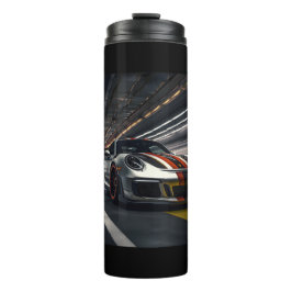 Garrafa Térmica carro de corrida em pista interior