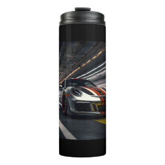 Garrafa Térmica carro de corrida em pista interior