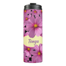 Garrafa Térmica Design de Flor do Cosmos Roxo em um Fundo Preto