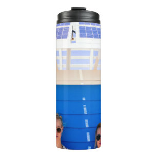 Garrafa Térmica Duas mulheres tirando fotos selfie