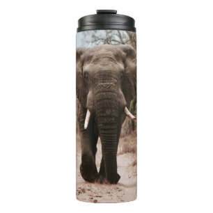 GARRAFA TÉRMICA ELEFANTE NEGRO CAMINHANDO NA AREIA MARROM